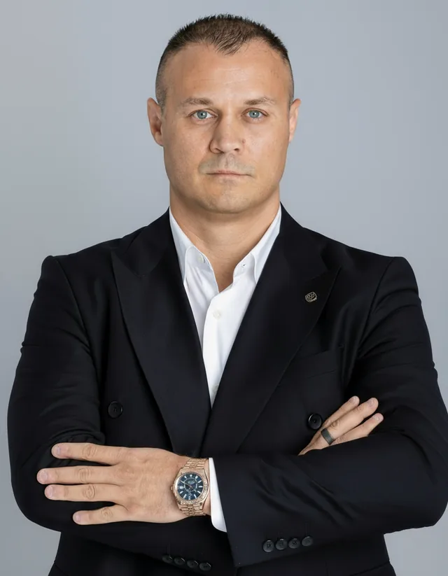 Portrait of Peter Petöcz